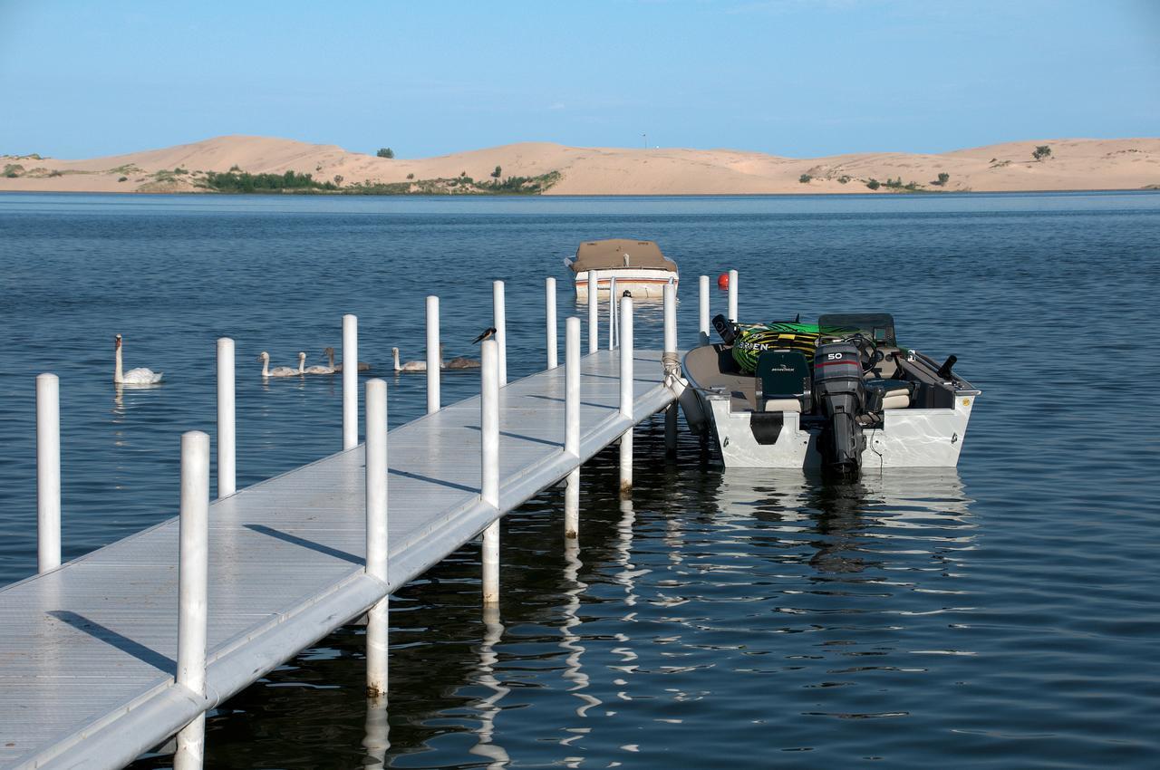 Dunes Waterfront Resort เมียรส์ ภายนอก รูปภาพ
